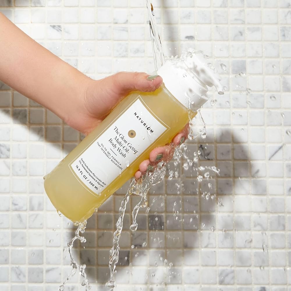 NATURIUM The Glow Getter Multi Oil Body Wash (500ml)